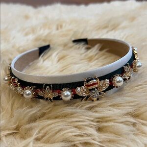 NEW White Satin Red Green Ribbon GG Bee Faux Pearl Gold Tone Charm Headband